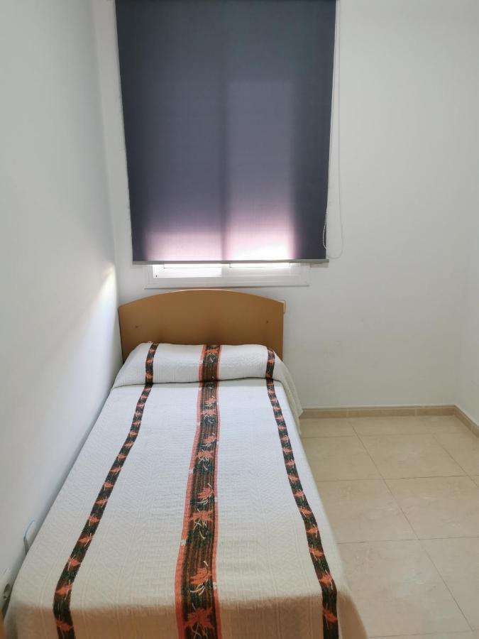 Hostal Residencia Celma Sant Carles De La Rapita Exterior photo